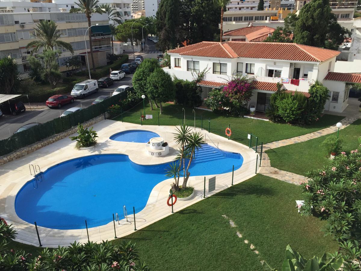 Apartamento Holidays On The Beach Торремолинос Экстерьер фото