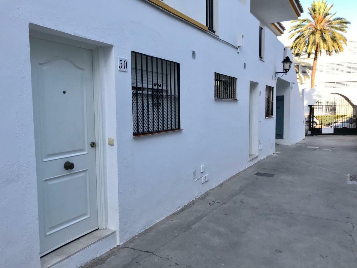 Apartamento Holidays On The Beach Торремолинос Экстерьер фото
